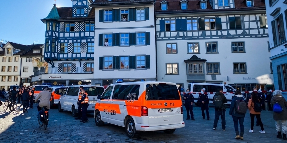 Einsatzkräfte der Stapo an der Gallusstrasse