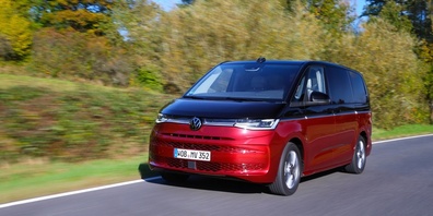 Der Multivan eHybrid wird in der City zum Zero Emission Vehicle und meistert gleichzeitig grosse Reisen.