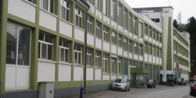 Im Rahmen von acht Ausbauetappen entstand im Walzenhauser Ortsteil Nord das heutige Fabrikgebäude.