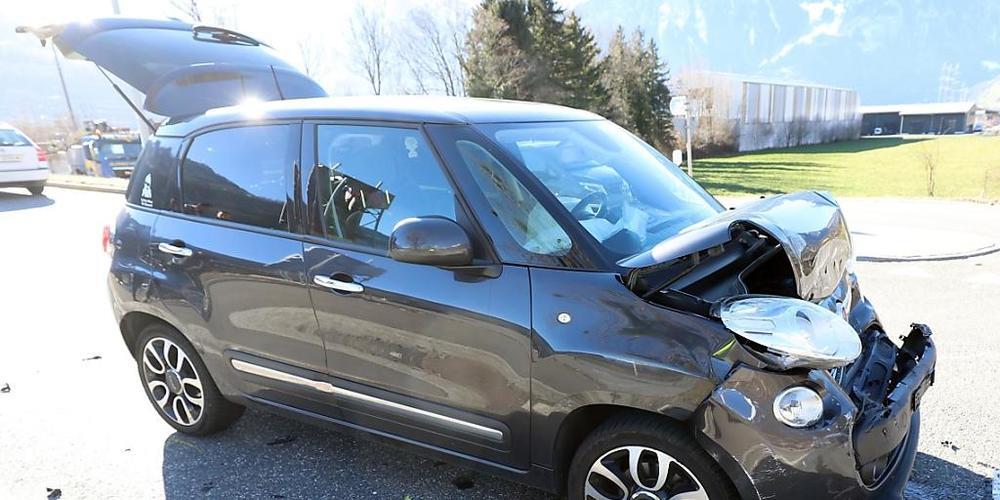 Die 36-jährige Lenkerin bemerkte zu spät, dass das Fahrzeug vor ihr abbremste.