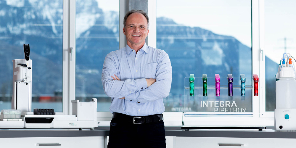 Ein Jahr mit zahlreichen Projekten steht für ihn und seine Mitarbeitenden an: INTEGRA Biosciences CEO Urs Hartmann.