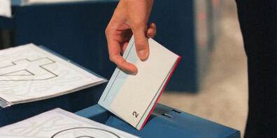 Im Mai entscheiden die über 18-jährigen Stimmberechtigten im Kanton Zürich darüber, ob bald auch 16- und 17-Jährige Abstimmungs- und Wahlzettel ausfüllen dürfen. (Symboldbild)