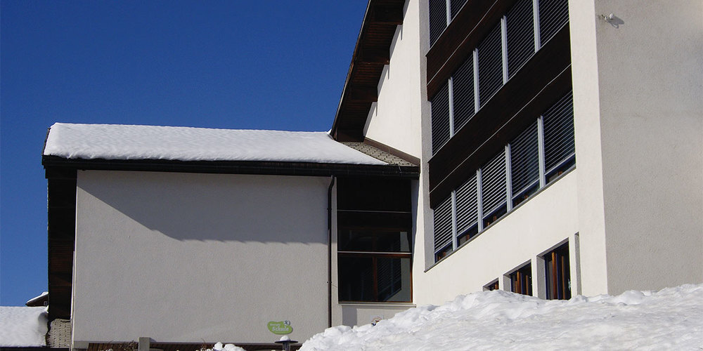 Zentralschulhaus Pany.