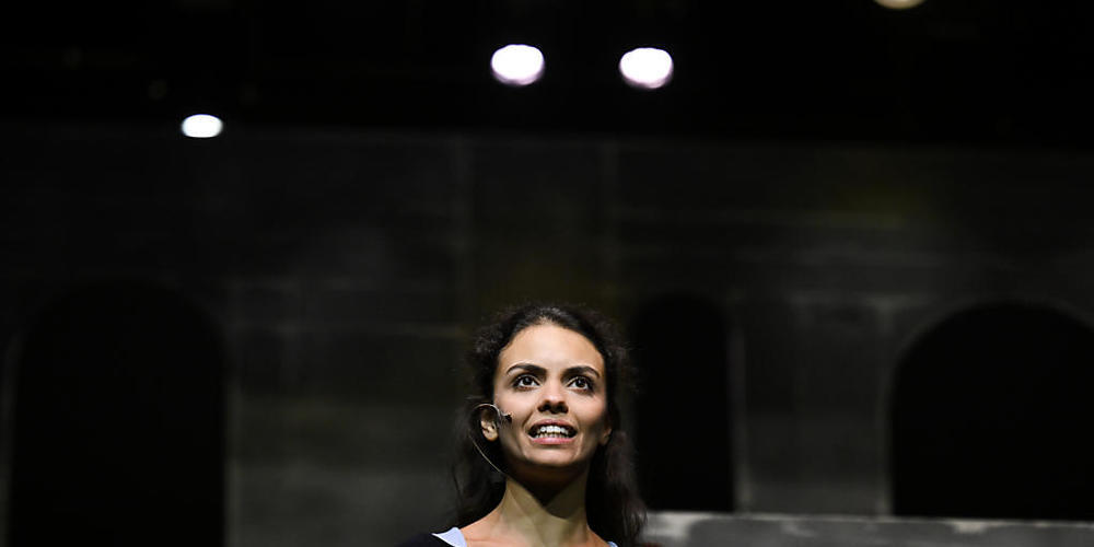 Hauptdarstellerin Katia Bischoff bei einer Probe für das Musical.