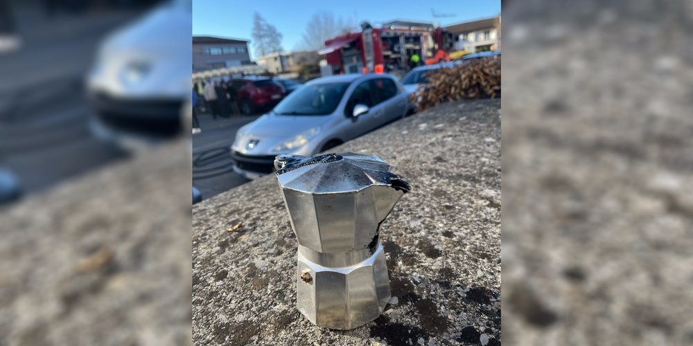 Übeltäter Espressokanne: Auf dem Herd vergessen, wurde der Griff zum Rauchentwickler.