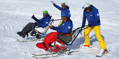 Davoser Schneesportlehrer sind nun mit dem Dual-Skibob geschult  und können gebucht werden. 