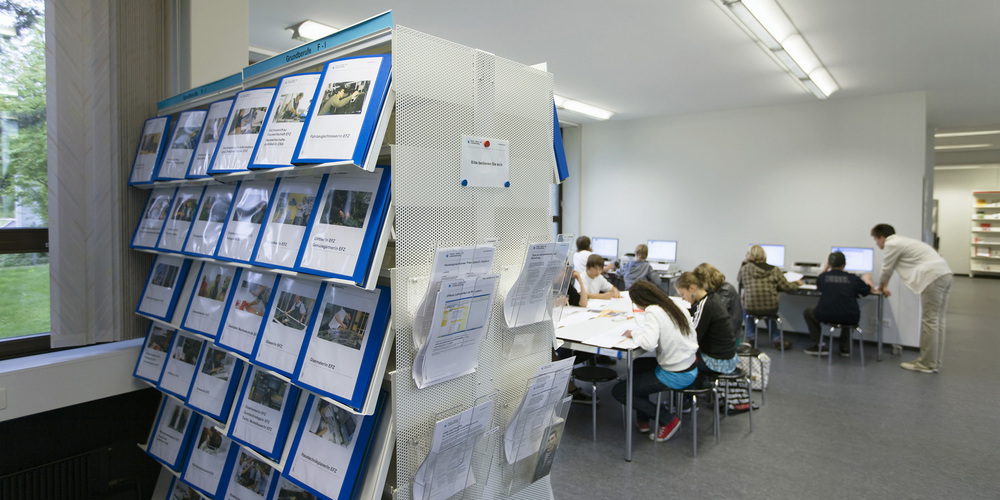 Berufswahl ist nicht nur im Berufsinformationszentrum ein Thema, sondern wird auch im Unterricht gewinnbringend thematisiert.