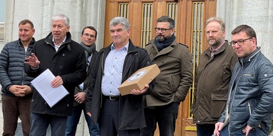 Im Bild von links: Edgar Bischof, Jean-Claude Kleiner, Ueli Frischknecht, Siegfried Dörig, Marcel Walker, Jürg Aemisegger, Thomas Frey (Leiter Rechtsdienst Kanton AR).