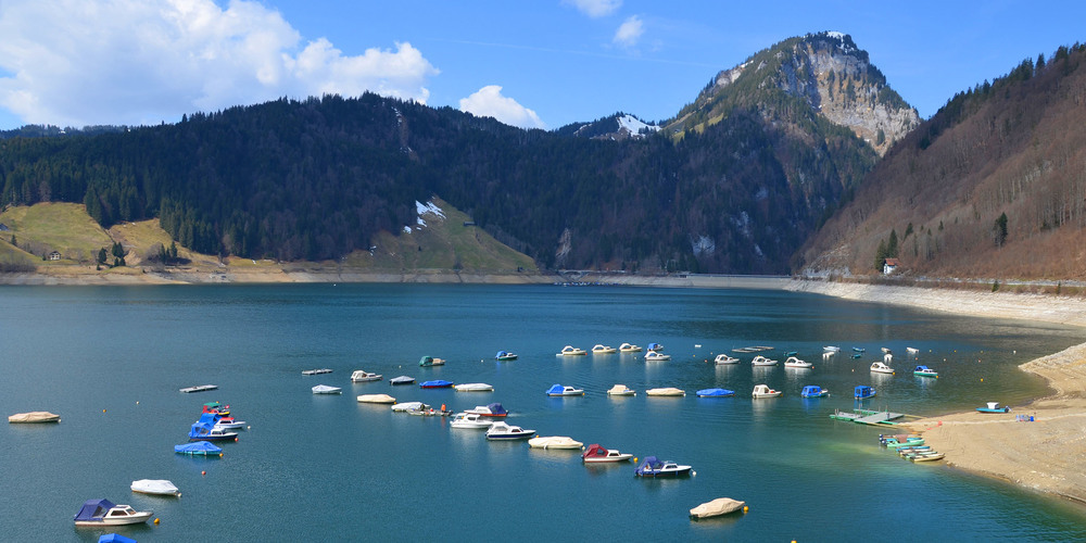 Mit entsprechenden Verkehrsanordnungen soll rund um den Wägitalersee Ordnung geschaffen werden. Derzeit sind allerdings noch Einsprachen pendent.
