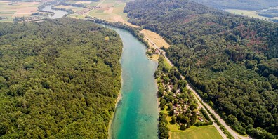 Projektperimeter Revitalisierungsprojekt Camping Läui/Ziegelhütte−Schupfen, Blick flussaufwärts. 