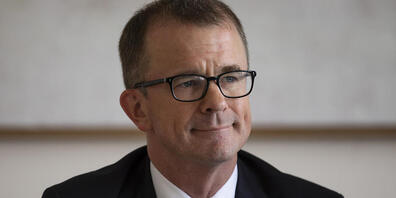 Der Stadtzürcher Sozialvorsteher Raphael Golta (SP) kritisiert das Vorgehen des Bundes bei der Verteilung der Geflüchteten aus der Ukraine. (Archivbild)