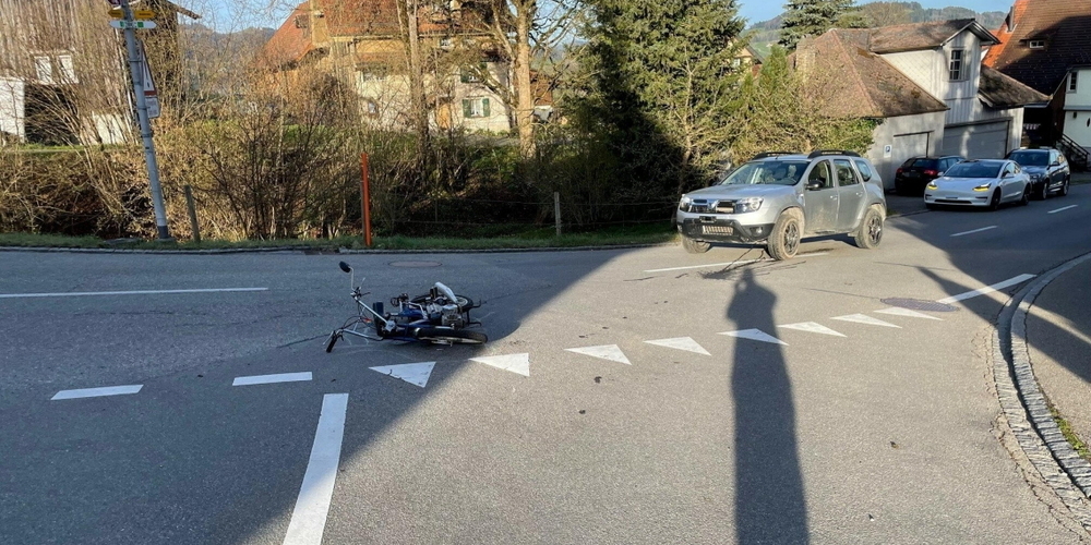 Der 13-jährige Mofafahrer wurde beim Unfall leicht verletzt. 