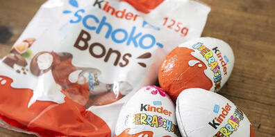 Auch in der Schweiz mussten die Ferrero-Schokoladenprodukte nach dem Ausbruch der Salmonellose zurückgerufen werden.