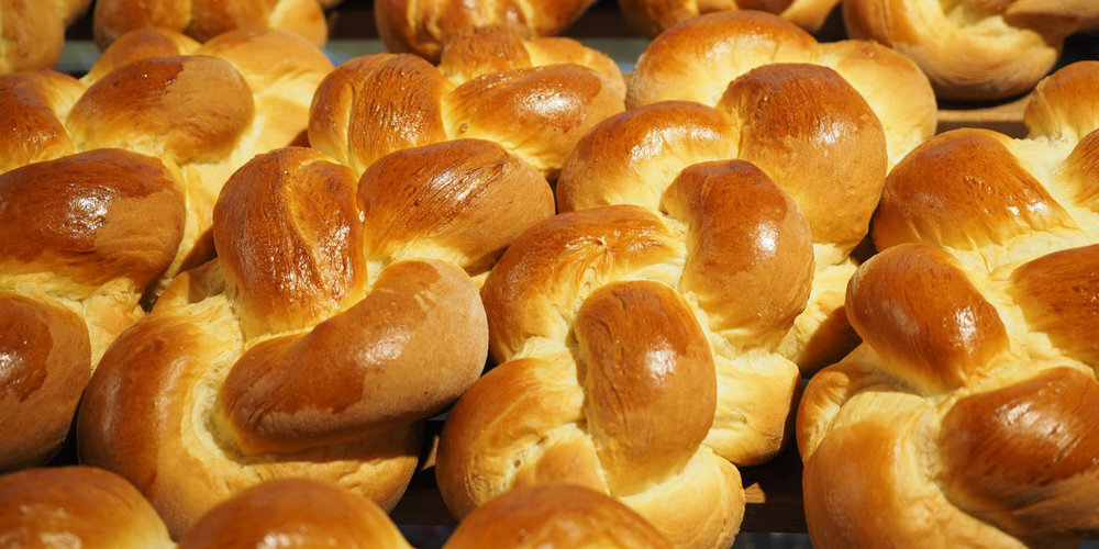 Was gibt es Feineres als einen frisch gebackenen Butterzopf zum Brunch.