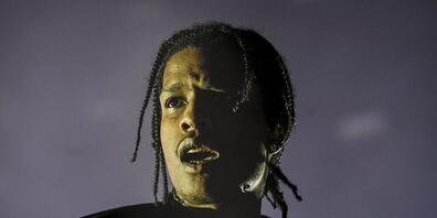 ARCHIV - Asap Rocky tritt beim Blockfest-Festival auf. Der US-Rapper ist in Kalifornien von der Polizei in Gewahrsam genommen worden. Die Festnahme im Zusammenhang mit einer Schießerei im November 2021 sei am Flughafen von Los Angeles erfolgt, tei...