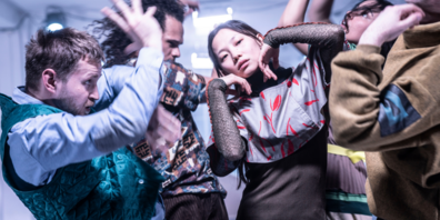 Das Tanz-Ensemble besteht aus einem fünfköpfigen Team