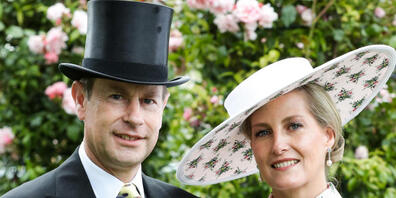 ARCHIV - Prinz Edward und Gräfin Sophie von Wessex lächeln beim Pferderennen Royal Ascot. Foto: Chris Jackson/PA Wire/dpa