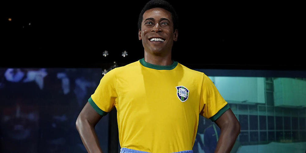 Die Statue des legendären brasilianischen Fussballspielers Pele im brasilianischen Fussballmuseum in Rio de Janeiro.