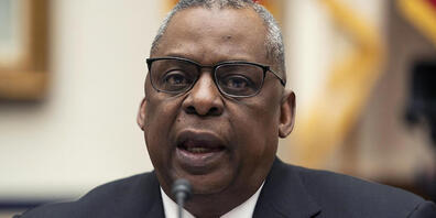 Lloyd Austin, Verteidigungsminister der USA, spricht während einer Anhörung vor dem Streitkräfteausschuss. Foto: Evan Vucci/AP/dpa
