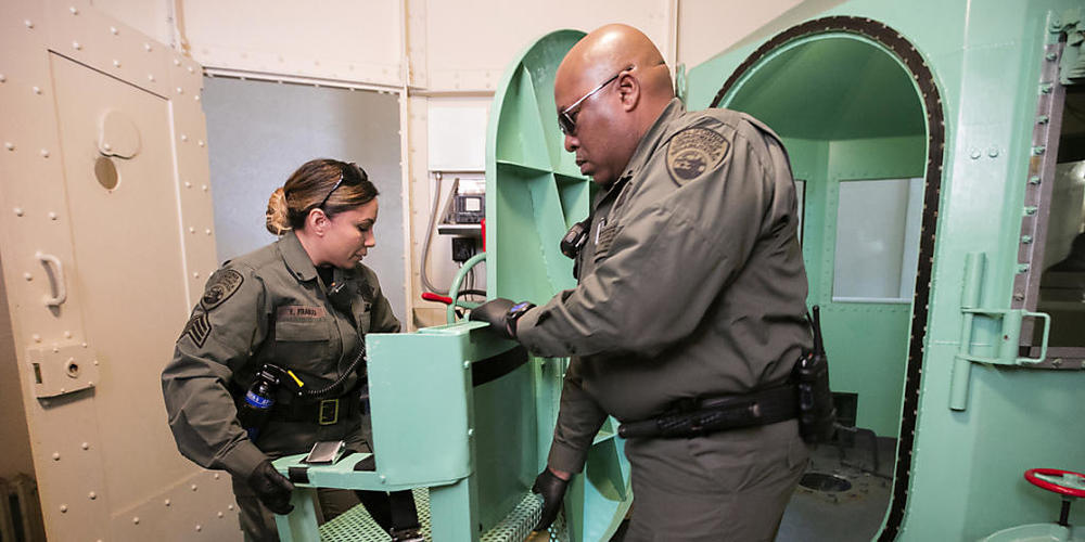 HANDOUT - Ein in den USA wegen Mordes an mehreren Familienmitgliedern verurteilter Mann entgeht nach einem fast 40 Jahre langen Rechtsstreit nun doch vorerst der Hinrichtung. Foto: -/California Department of Corrections and Rehabilitation/dpa - AC...