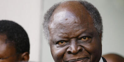 ARCHIV - Mwai Kibaki ist tot. Der frühere Präsident Kenias ist im Alter von 90 Jahren gestorben. Foto: Jerome Delay/AP/dpa