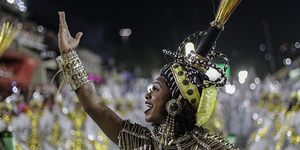 Nun tanzen und singen sie wieder. Der Karneval in Rio ist zurück.
