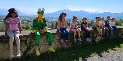 Erzählerin Martina Schläpfer führte die kunstinteressierten Kindern von Bild zu Bild