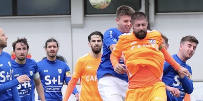 Stefano D'Amico (ganz rechts): «Es war nicht alles schlecht, aber wir machen im Moment zu viele unnötige Eigenfehler» (Archivbild)