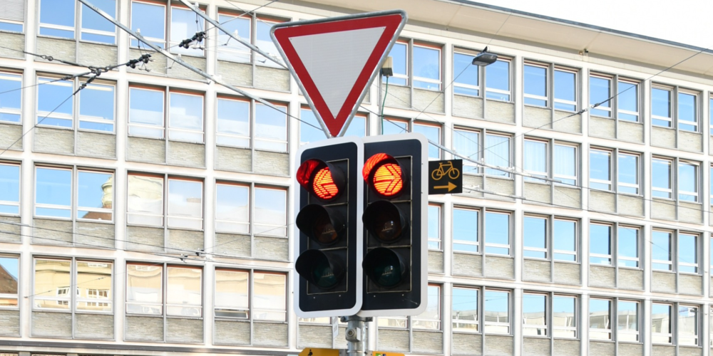 Die Lichtsignalanlage machte den Ausweichverkehr durch Bad Ragaz uninteressant. (Symbolbild)
