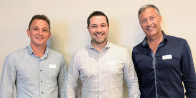 Im Bild v.l.: Präsident Remo Schönenberger,  das neue Vorstandsmitglied Stefan Hollenstein und das zurücktretende Vorstandsmitglied Reto Huber.