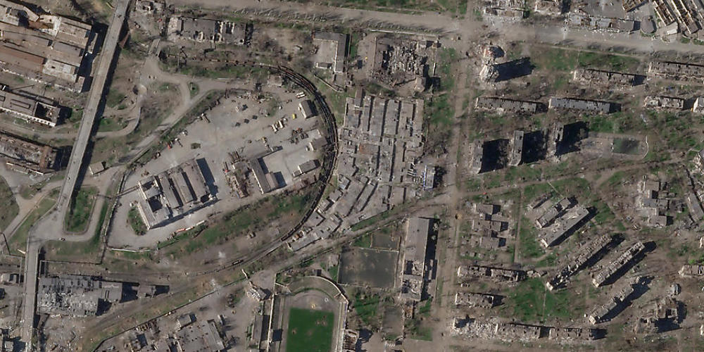 HANDOUT - Nach Angaben aus Kiew sollen sich rund 1000 Zivilisten in dem umzingelten Stahlwerk in Mariupol aufhalten. Foto: Uncredited/Planet Labs PBC/AP/dpa - ACHTUNG: Nur zur redaktionellen Verwendung und nur mit vollständiger Nennung des vorsteh...