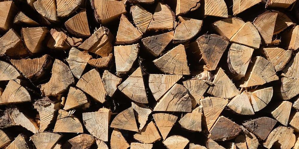 Zahlreiche Betriebe deklarieren Holz und Holzprodukte nicht korrekt. Das hat das Büro für Konsumentenfragen bei Kontrollen festgestellt. (Themenbild)