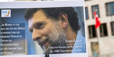 ARCHIV - Die Vorwürfe im Verfahren gegen Osman Kavala lauteten laut Anklageschrift Umsturzversuch im Zusammenhang mit den Gezi-Protesten von 2013 sowie «politische und militärische Spionage» im Zusammenhang mit dem Putschversuch von 2016. Foto: Ch...