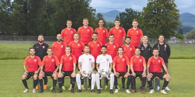 Mannschaftsbild der Herren 1 des FC Uznach in der Saison 2021/2022.