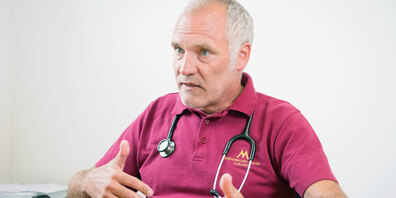 Rico Rieder, ist praktizierender Hausarzt und CEO der Gesundheitszentren Maienfeld  und Malans.