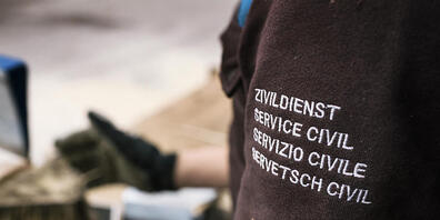 Der Bundesrat ist weiterhin dafür, die Hürden für den Wechsel in den Zivildienst zu erhöhen. (Archivbild)