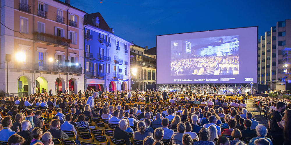 Bringen das Locarno Film Festival im Kleinformat auf ihre Plätze: Die Gemeinden der Region Locarno feiern das 75-Jahr-Jubiläum des Festivals mit einem wandernden Open-Air-Kino.