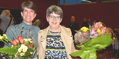 Die neu gewählte Präsidentin des Vereins Pfarrblatt im Bistum St.Gallen, Pascale Baer-Baldauf (l.), und ihre Vorgängerin Barbara Hächler.
