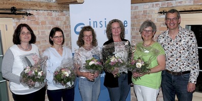 Die ausgeschiedenen und neu gewählten Mitglieder des Vereinsvorstandes: v.l. Christin Federer, Katharina Dellai-Schöbi, Christina Frei, Nicole Hallauer, Marie-Theres Stieger und Präsident Peter Züst