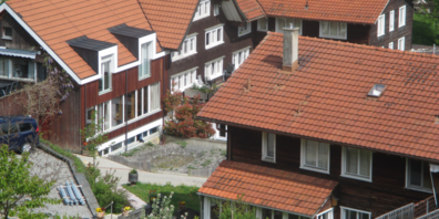 Im Töchterheim «Sonnenberg» wurden von 1957 bis 1975 jungen Frauen zwangsverwahrt. Gemäss «Beobachter» ist hier das christliche Missionswerk «Movida» ansässig.