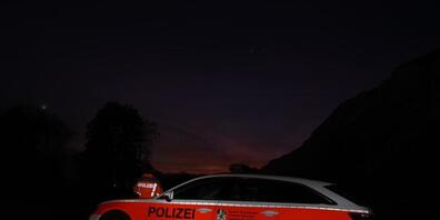 Ein junger Mann ist im Bündner Oberland an einem Geburtstagsfest durch einen Schuss aus einem Gewehr tödlich verletzt worden. (Symbolbild)