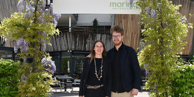 Jung, aber mit der nötigen Erfahrung in Hotellerie und Gastgewerbe: Karin undDuri Maissen übernehmen die Geschäftsführung im Marina Walensee. 