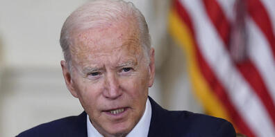 Der Supreme Court in den USA verhandelt derzeit, ob das Abtreibungsgesetz in den USA massiv eingeschränkt werden soll. Präsident Joe Biden hat nun verkündet, dass er sich für das Recht der Frauen einsetzen möchte. Foto: Susan Walsh/AP/dpa