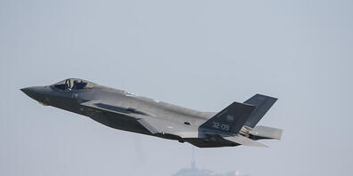 Mit der Beschaffung der 36 neuen F-35-Kampfjets soll es vorwärtsgehen. Die zuständige Ständeratskommission will, dass der Bundesrat die Kaufverträge bis Ende März 2023 unterschreibt. (Archivbild)