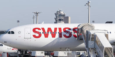 Im Streit um den Krisen-Gesamtarbeitsvertrag (GAV) weist die Swiss die Vorwürfe der Bodenpersonalgewerkschaft SEV-Gata zurück: Die Airline habe den Krisen-GAV nicht entgegen den Vereinbarungen mit den Gewerkschaften in Kraft gesetzt, sagte ein Spr...