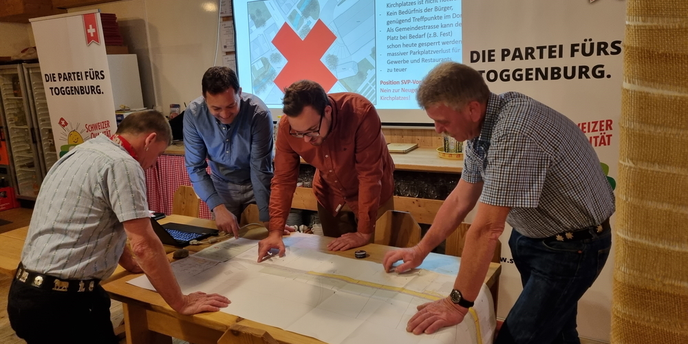 Am 25. April 2022 trafen sich die Mitglieder, um die Unterlagen und Pläne zu studieren und sich auszutauschen. 
