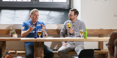 Rund 50 Gäste lauschten gespannt den Anekdoten von Nati-Trainer Michael Suter.