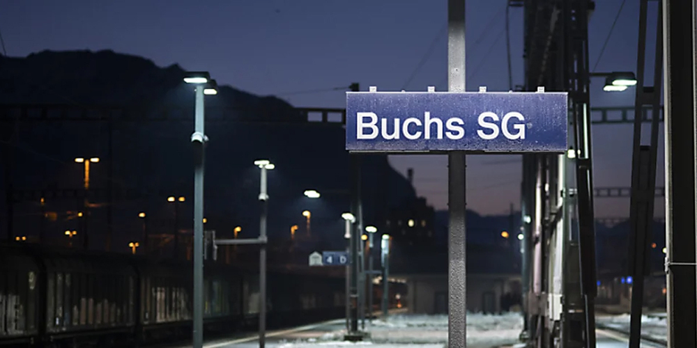 Beim Bahnhof Buchs wird ab Ende Oktober 2023 rund ein Jahr lang nachts am Doppelspurausbau gearbeitet. 