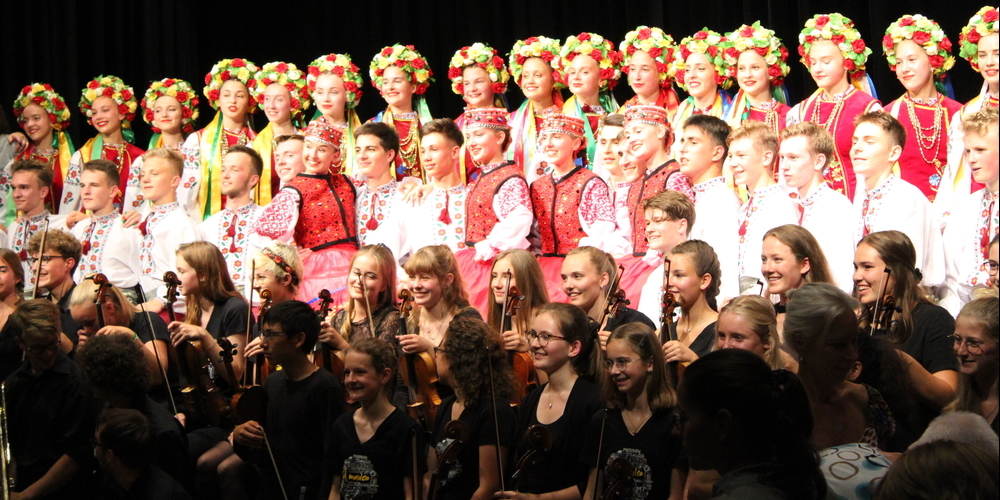 „il mosaico“ und Veseli Cherevychky.