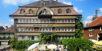 Zum Angebot gehören auch verschiedene Gästezimmer mit stil- und charaktervollem Ambiente.